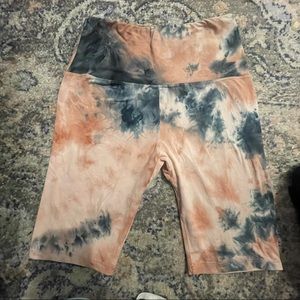 Tie dye high waisted biker shorts suzelle